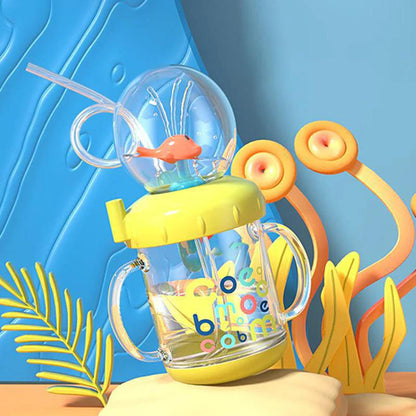 Baby drikkekop med sjovt hval splatter design