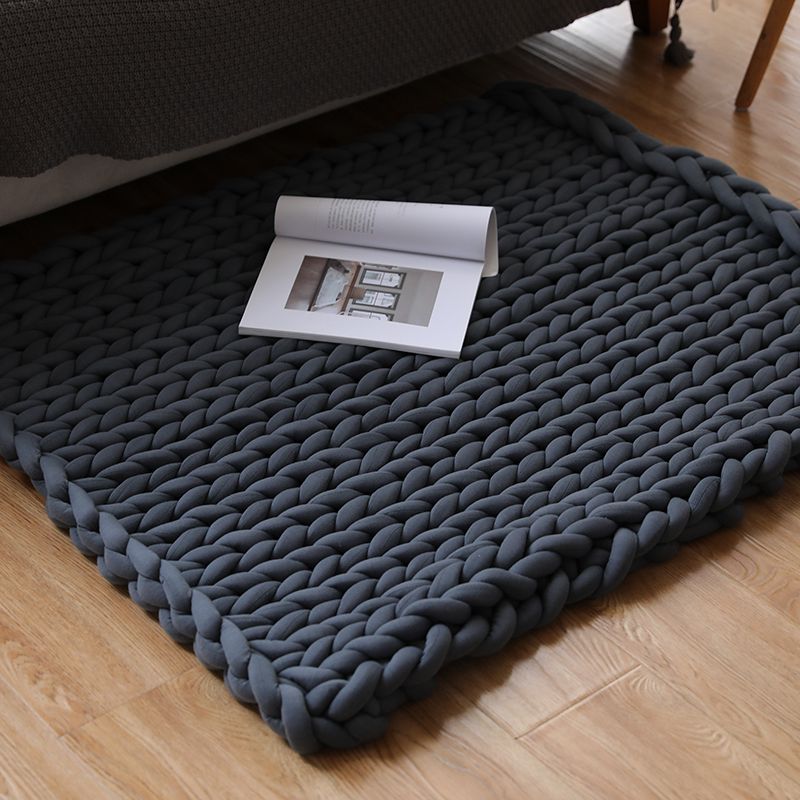 Groft strikket tæppe - moderne skandinavisk design